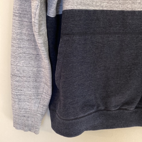 VOLCOM hoodie size L - Picture 5 of 9